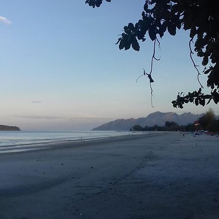 Mai Chenang Guesthouse Pantai Cenang  Exterior photo